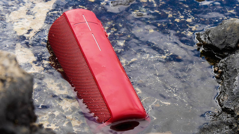 UE MEGABOOM LAVA