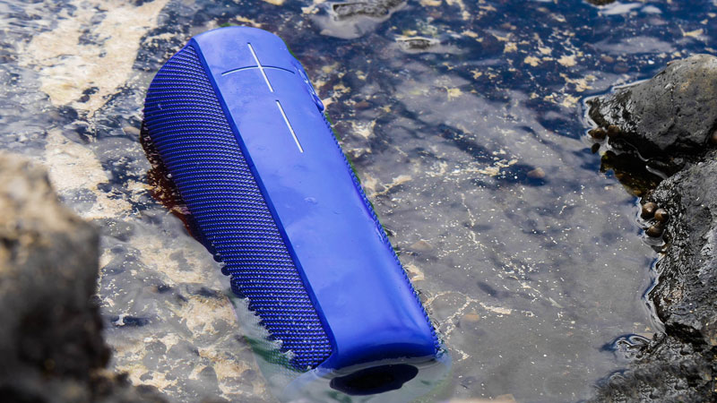 UE MEGABOOM ELECTRIC BLUE