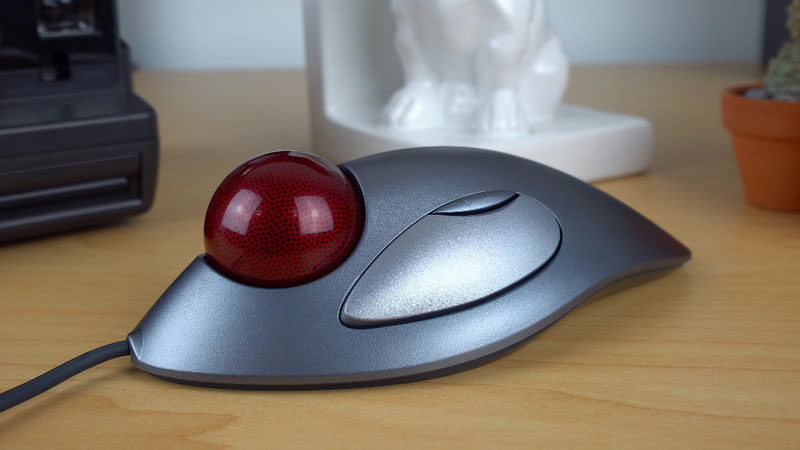ماوس لاجیتک مشکی TRACKMAN MARBLE