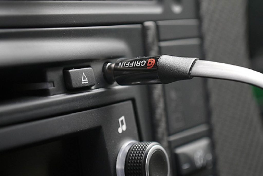تفاوت usb با aux
