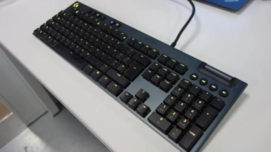 لاجیتک G815